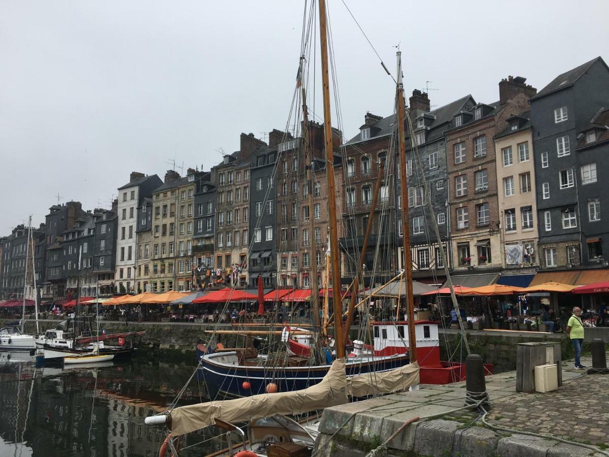 Ferienwohnung La Parenthese Du Capucin Honfleur Exterior foto