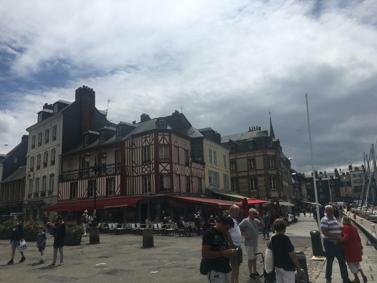 Ferienwohnung La Parenthese Du Capucin Honfleur Exterior foto